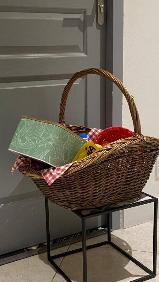 Isques Aux Charmes Bed & Breakfast エクステリア 写真